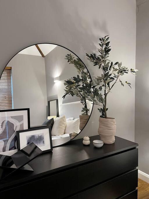 Cosy 2 Bedroom Apartment Todmorden Kültér fotó